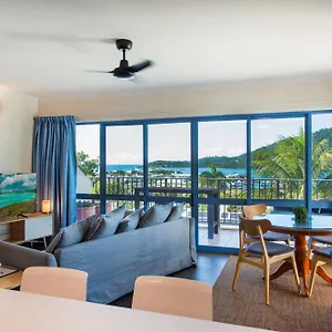 Coral Sea Vista Apartahotel